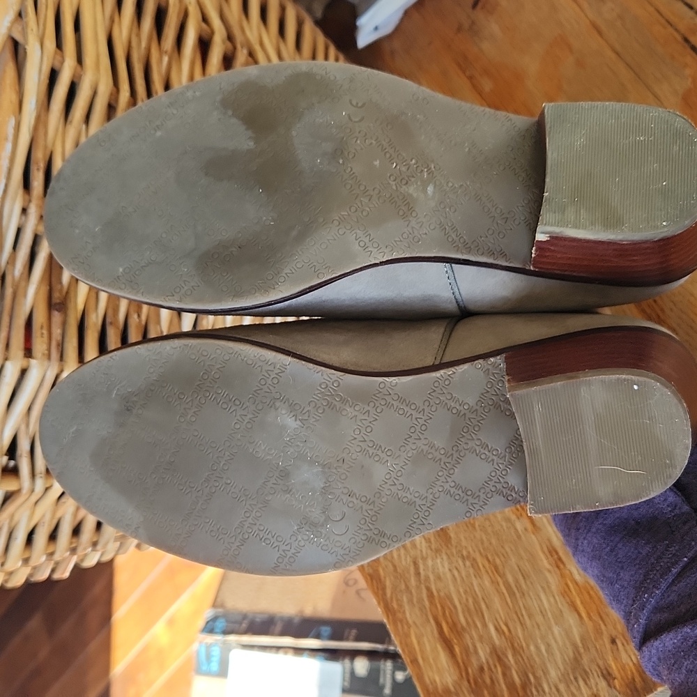 Vionic Suede Booties Serena sz 6.5 Taupe - Picture 4 of 13